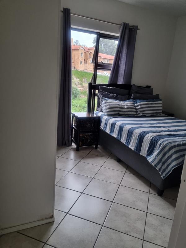 2 Bedroom Property for Sale in Helderkruin Gauteng