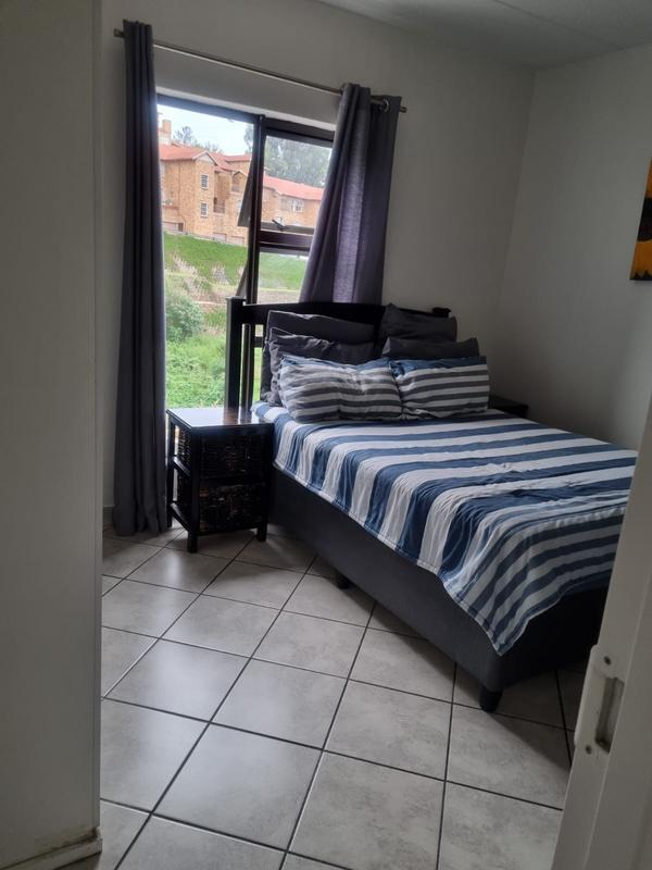 2 Bedroom Property for Sale in Helderkruin Gauteng