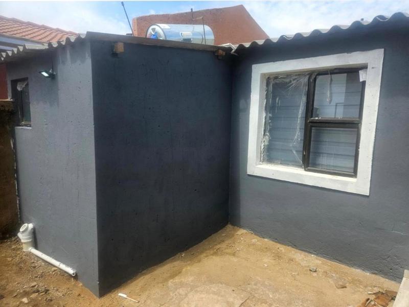 To Let 2 Bedroom Property for Rent in Mofolo Gauteng