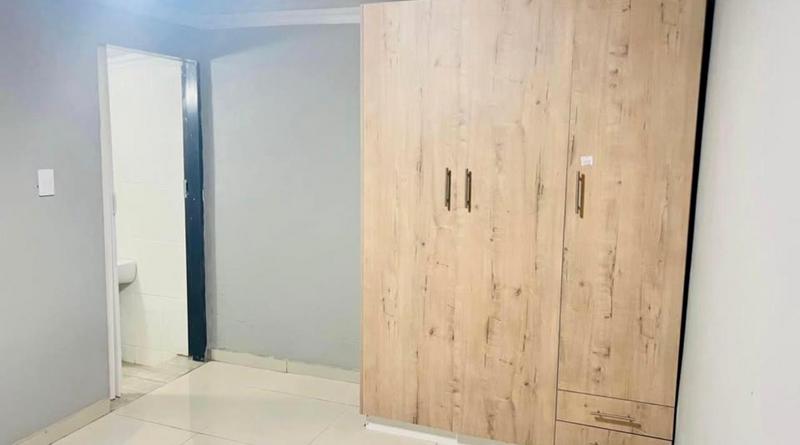 To Let 2 Bedroom Property for Rent in Mofolo Gauteng