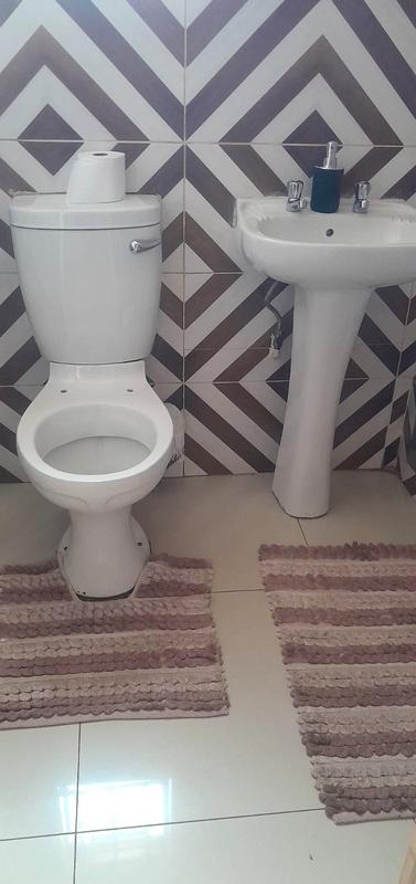 2 Bedroom Property for Sale in Lufhereng Gauteng