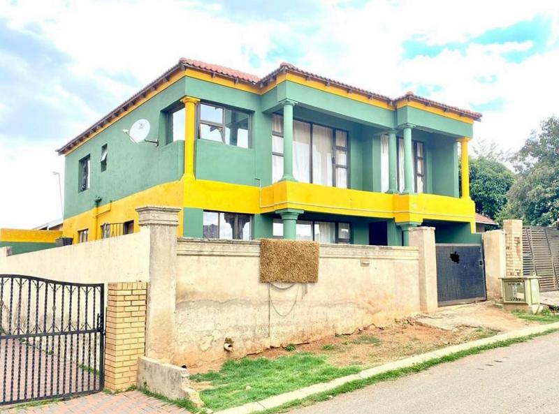5 Bedroom Property for Sale in Naturena Gauteng