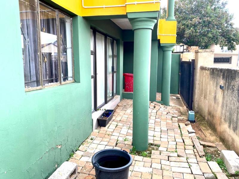 5 Bedroom Property for Sale in Naturena Gauteng