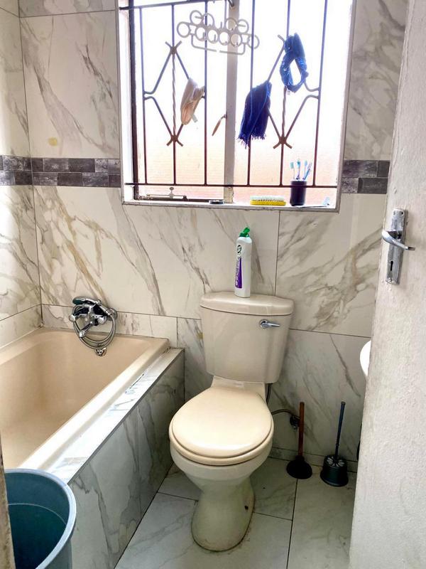 5 Bedroom Property for Sale in Naturena Gauteng