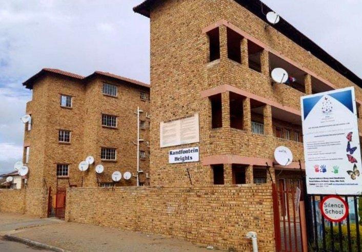 1 Bedroom Property for Sale in Randfontein Central Gauteng