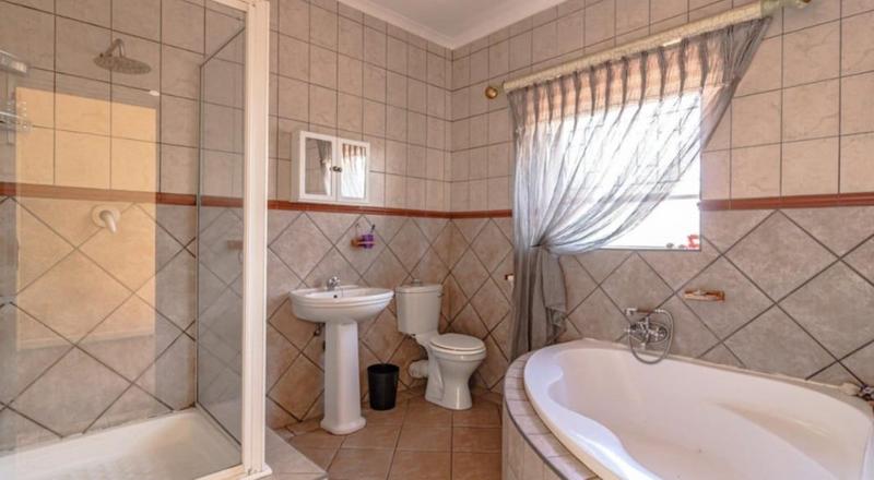 3 Bedroom Property for Sale in Rangeview Gauteng
