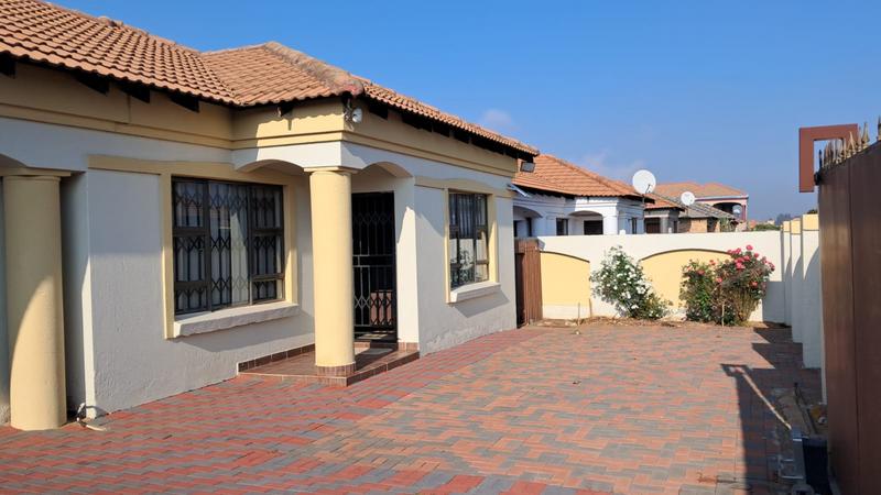 3 Bedroom Property for Sale in Vosloorus Gauteng