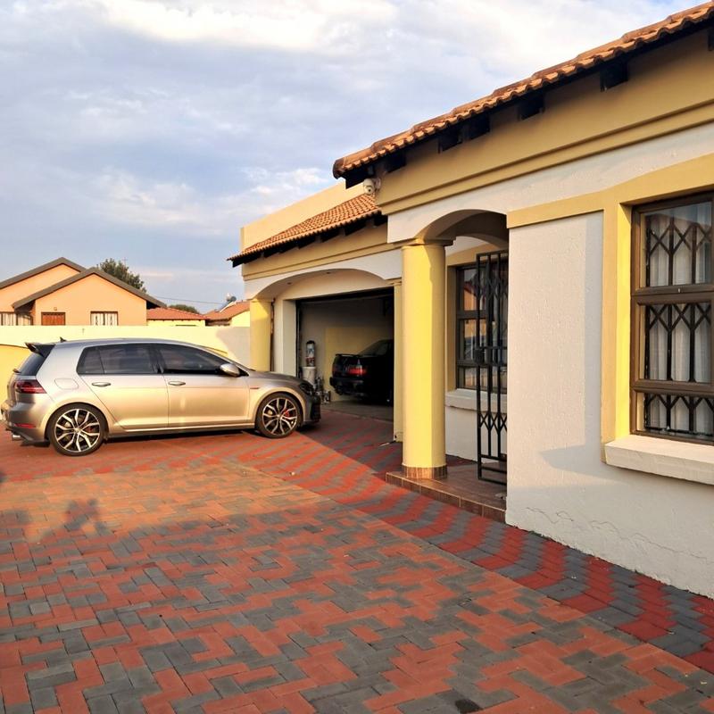 3 Bedroom Property for Sale in Vosloorus Gauteng