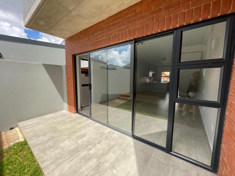 To Let 2 Bedroom Property for Rent in Olympus AH Gauteng