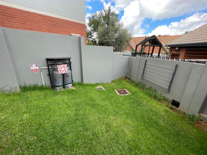 To Let 2 Bedroom Property for Rent in Olympus AH Gauteng