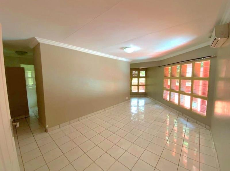 5 Bedroom Property for Sale in Faerie Glen Gauteng