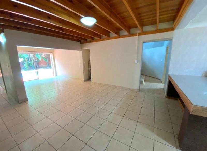 5 Bedroom Property for Sale in Faerie Glen Gauteng