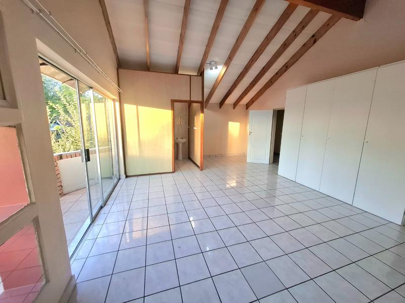 5 Bedroom Property for Sale in Faerie Glen Gauteng