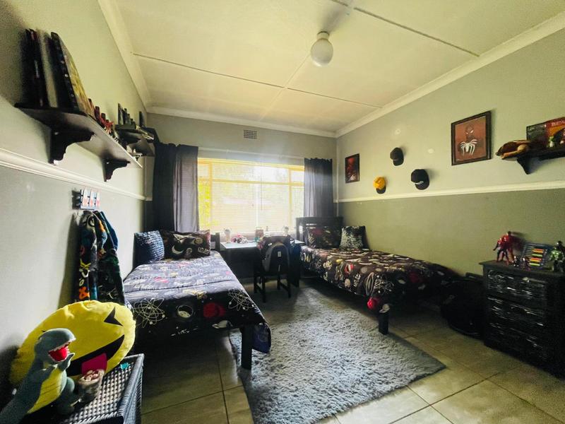 4 Bedroom Property for Sale in Selcourt Gauteng