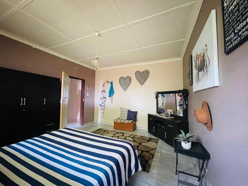 4 Bedroom Property for Sale in Selcourt Gauteng