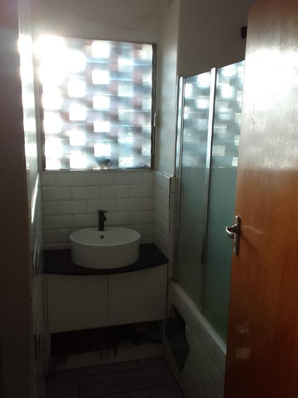 2 Bedroom Property for Sale in Braamfontein Gauteng