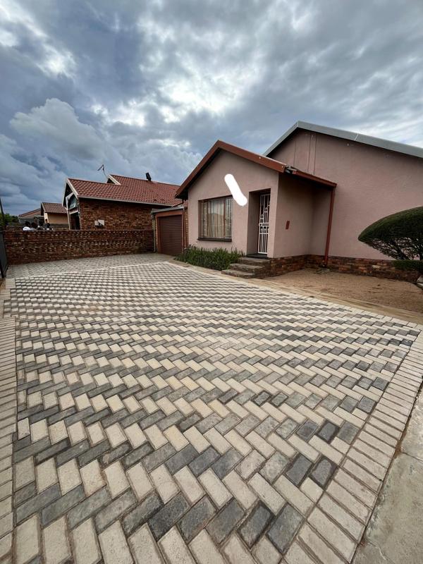 3 Bedroom Property for Sale in Daveyton Gauteng