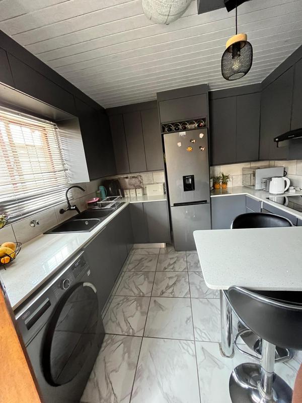 3 Bedroom Property for Sale in Daveyton Gauteng