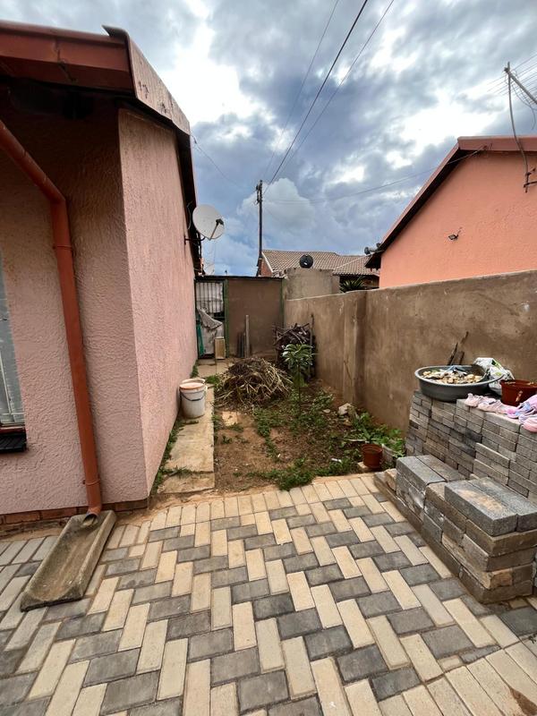 3 Bedroom Property for Sale in Daveyton Gauteng