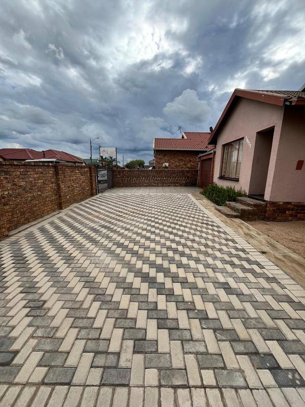 3 Bedroom Property for Sale in Daveyton Gauteng