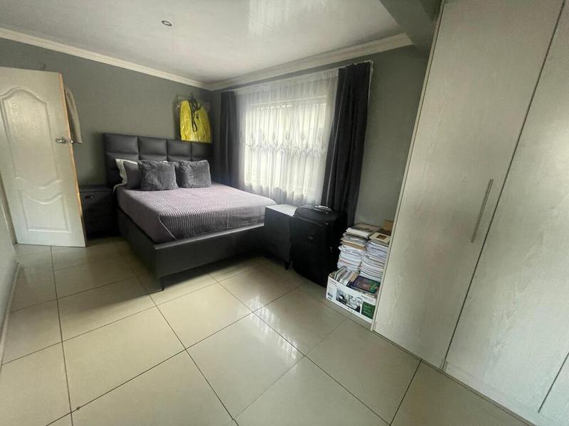 2 Bedroom Property for Sale in Windmill Park Gauteng