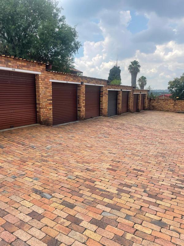 2 Bedroom Property for Sale in Buccleuch Gauteng