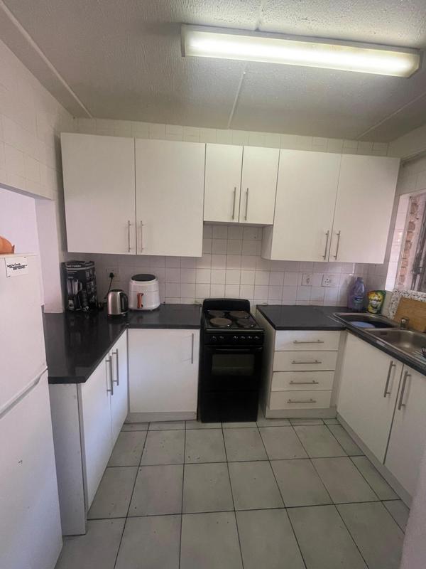2 Bedroom Property for Sale in Buccleuch Gauteng