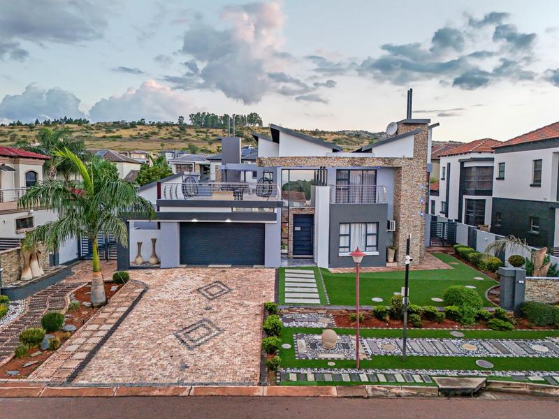 5 Bedroom Property for Sale in Amandasig Gauteng