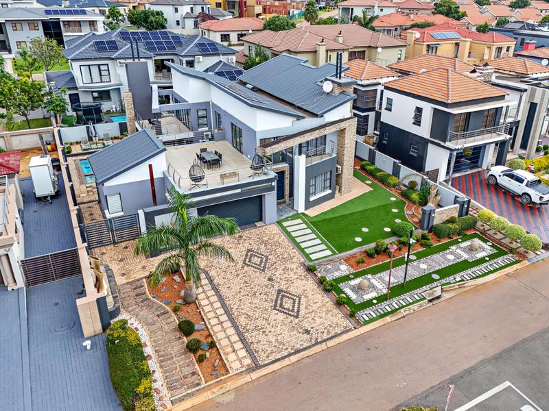 5 Bedroom Property for Sale in Amandasig Gauteng