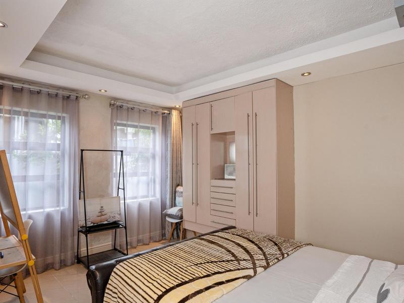 5 Bedroom Property for Sale in Amandasig Gauteng