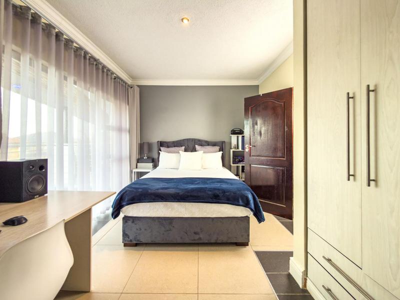 5 Bedroom Property for Sale in Amandasig Gauteng