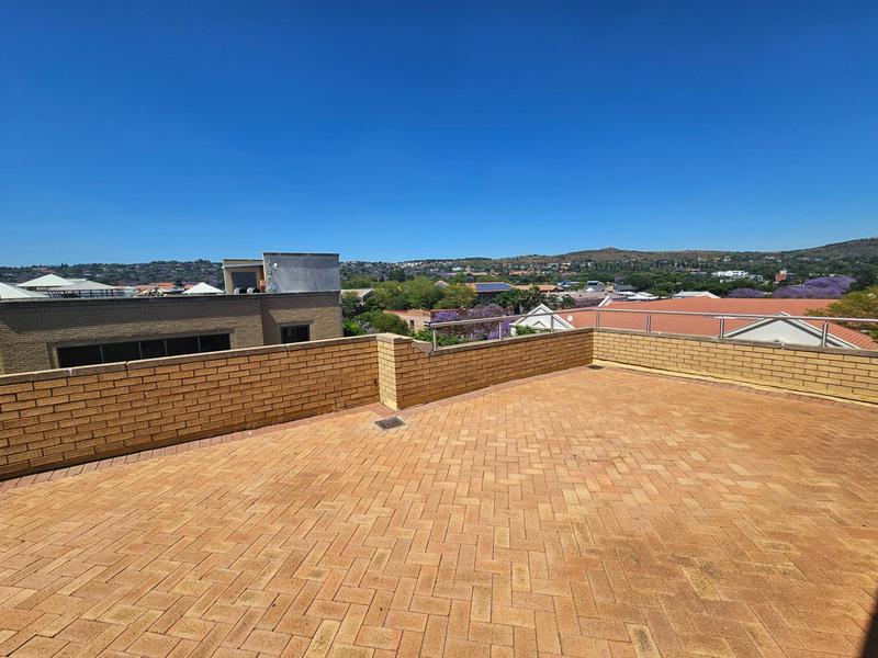 To Let commercial Property for Rent in Nieuw Muckleneuk Gauteng