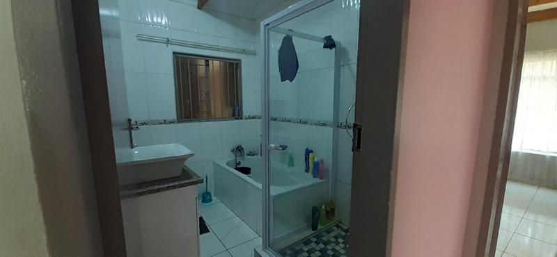 To Let 3 Bedroom Property for Rent in Erasmia Gauteng