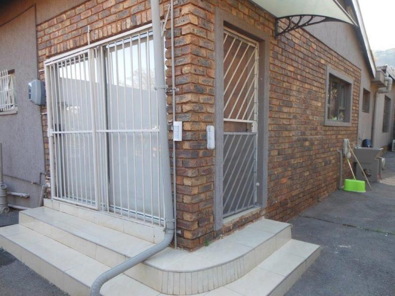 To Let 1 Bedroom Property for Rent in Laudium Gauteng