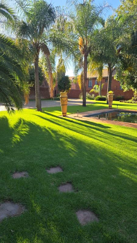 To Let 4 Bedroom Property for Rent in Raslouw Gauteng