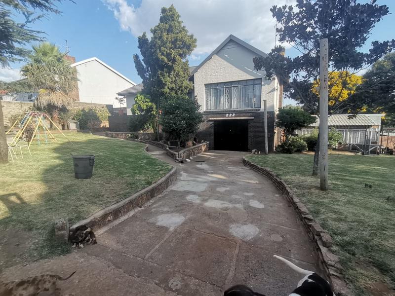 3 Bedroom Property for Sale in Linmeyer Gauteng