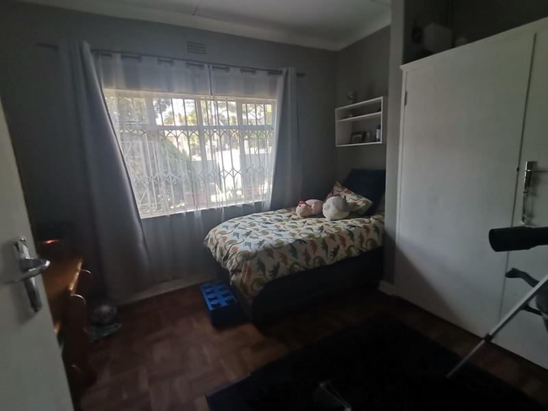 3 Bedroom Property for Sale in Linmeyer Gauteng