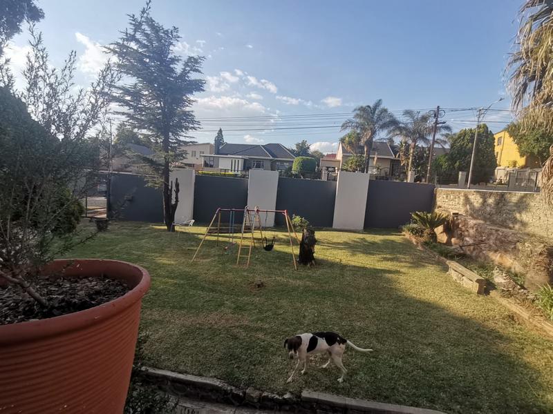 3 Bedroom Property for Sale in Linmeyer Gauteng