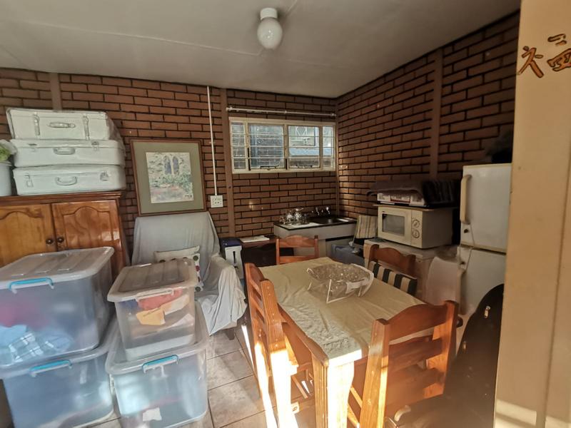 3 Bedroom Property for Sale in Linmeyer Gauteng