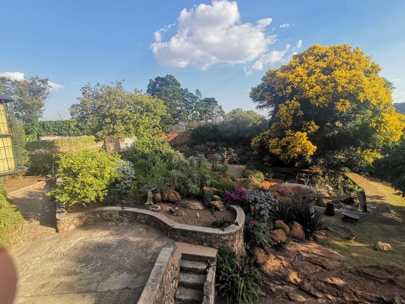 3 Bedroom Property for Sale in Linmeyer Gauteng