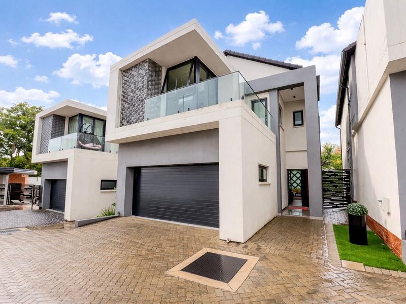 3 Bedroom Property for Sale in Bryanston Gauteng