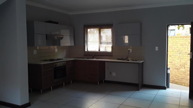 To Let 2 Bedroom Property for Rent in Rooihuiskraal North Gauteng