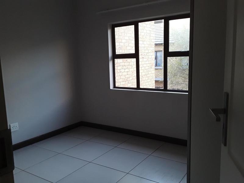 To Let 2 Bedroom Property for Rent in Rooihuiskraal North Gauteng