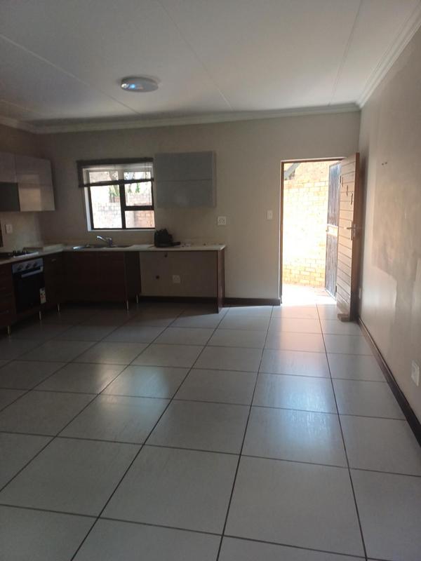 To Let 2 Bedroom Property for Rent in Rooihuiskraal North Gauteng