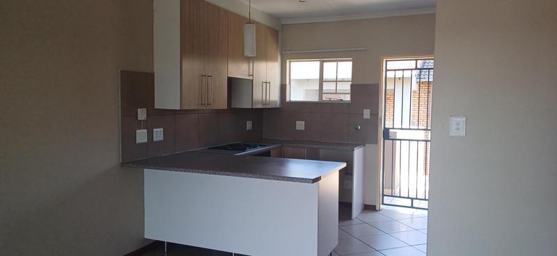To Let 2 Bedroom Property for Rent in Stone Ridge Gauteng