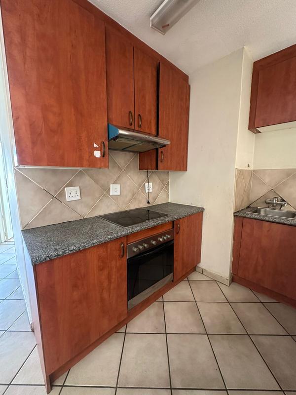 To Let 2 Bedroom Property for Rent in Homelake Gauteng