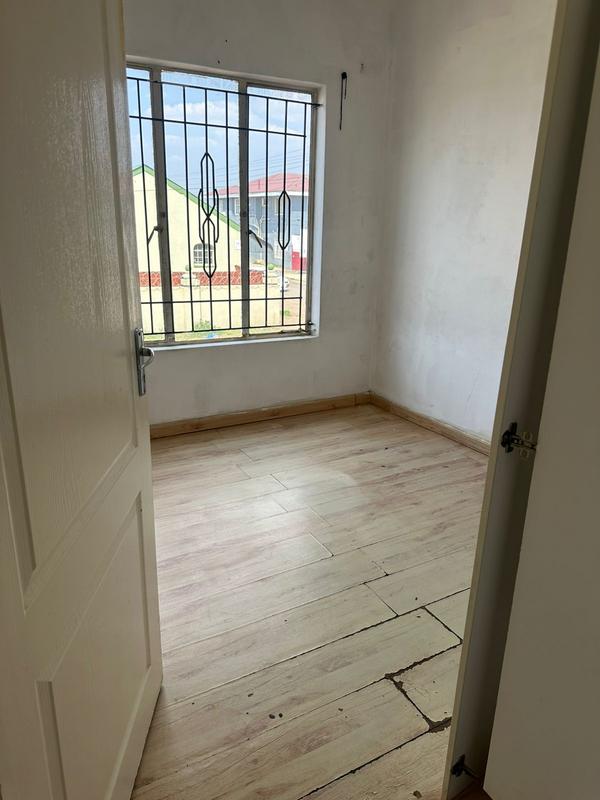 To Let 2 Bedroom Property for Rent in Homelake Gauteng
