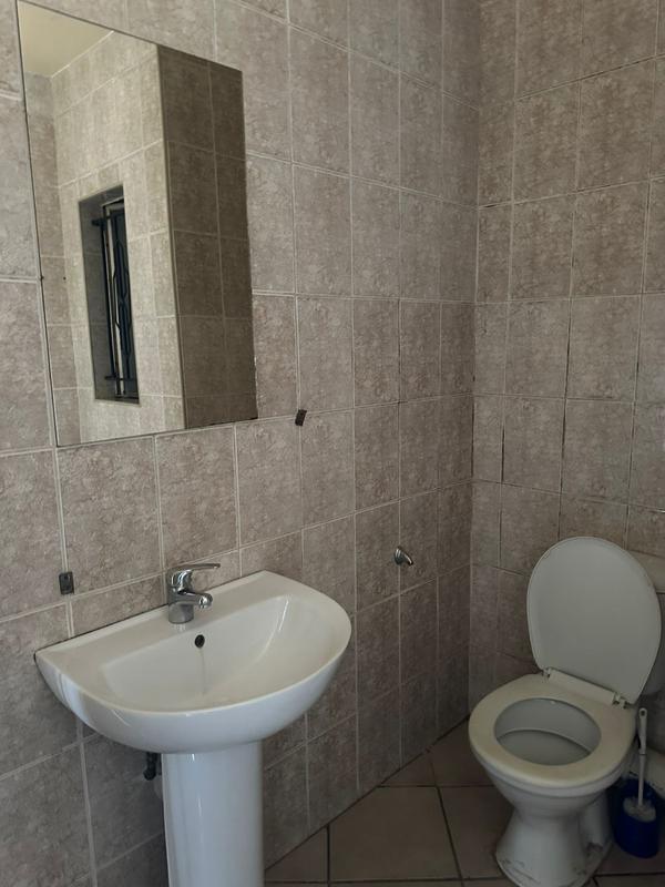 To Let 2 Bedroom Property for Rent in Homelake Gauteng