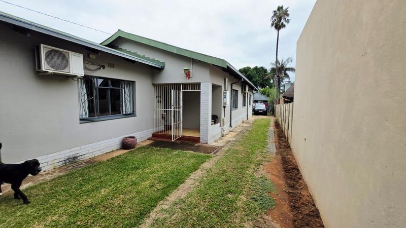 5 Bedroom Property for Sale in Pretoria Gardens Gauteng