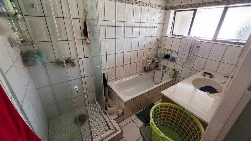 5 Bedroom Property for Sale in Pretoria Gardens Gauteng